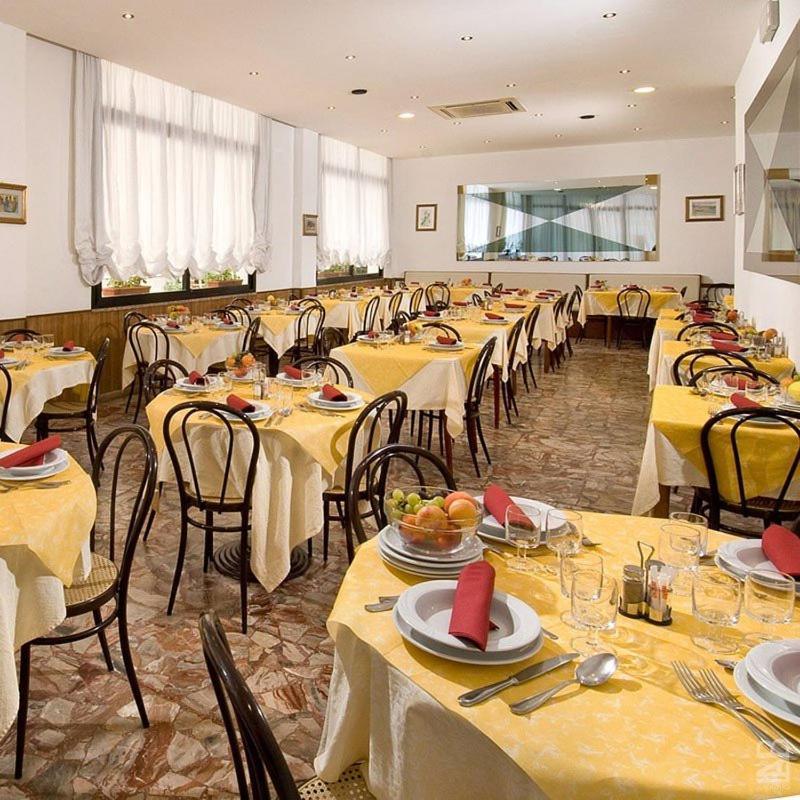 Hotel Granada 카톨리카 외부 사진