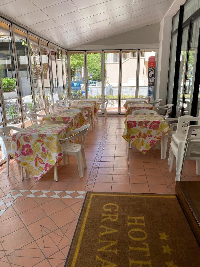 Hotel Granada 카톨리카 외부 사진