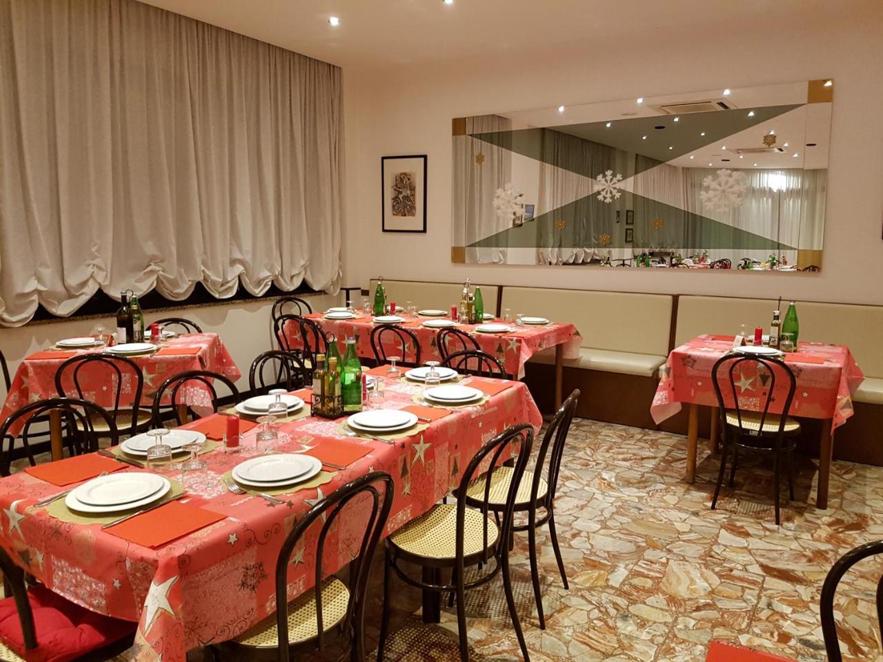 Hotel Granada 카톨리카 외부 사진