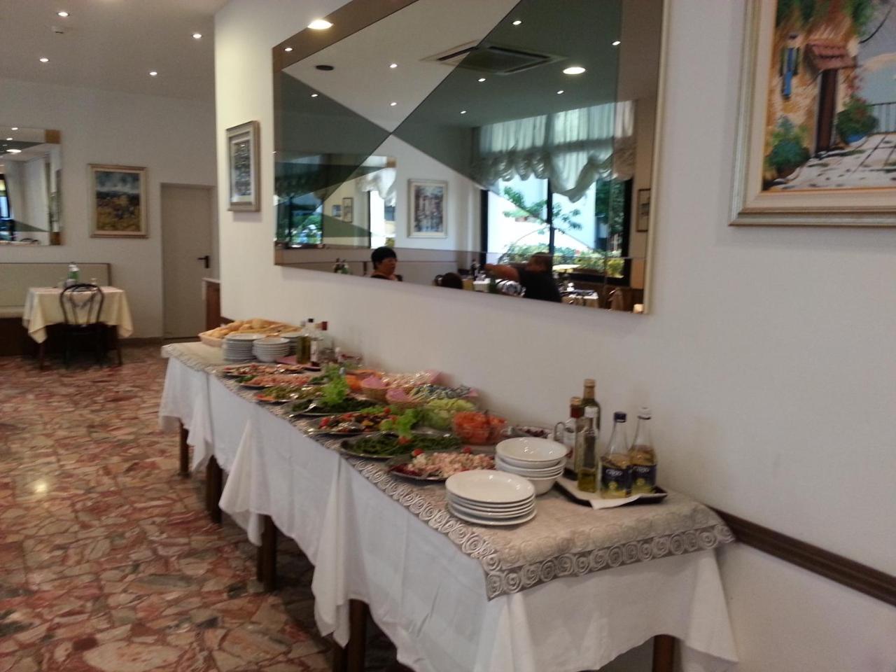 Hotel Granada 카톨리카 외부 사진
