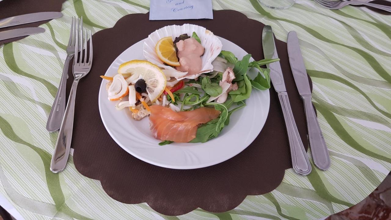 Hotel Granada 카톨리카 외부 사진